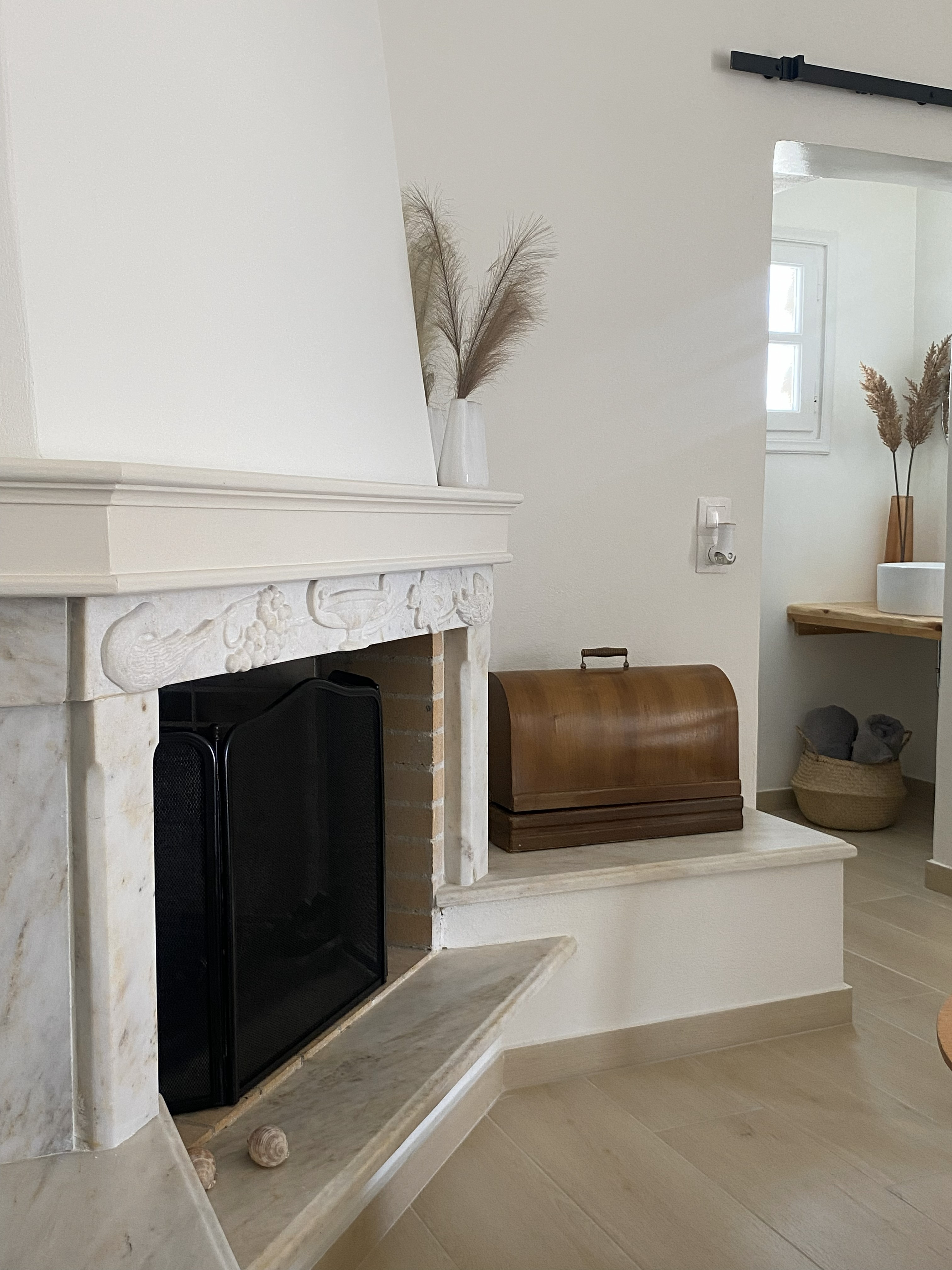 fireplace-detail